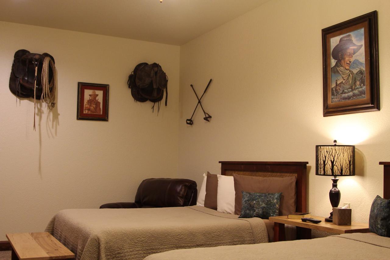 Bed and Breakfast Two Hats Ranch Big Rapids Exterior foto